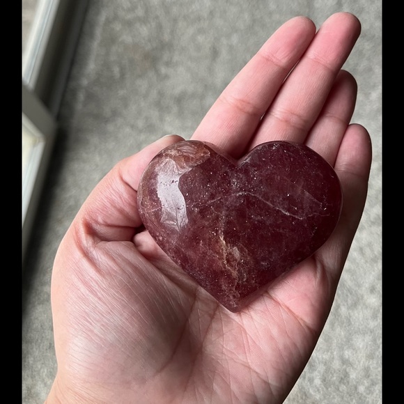 Tanzberry Quartz Polished Heart Carving - Picture 6 of 6
